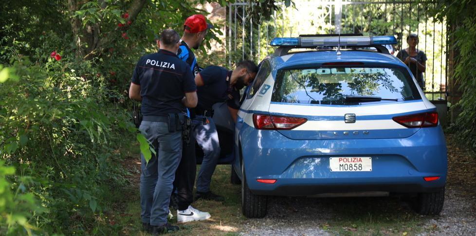 Modena Bloccato un ladro mentre tenta un colpo in villa 