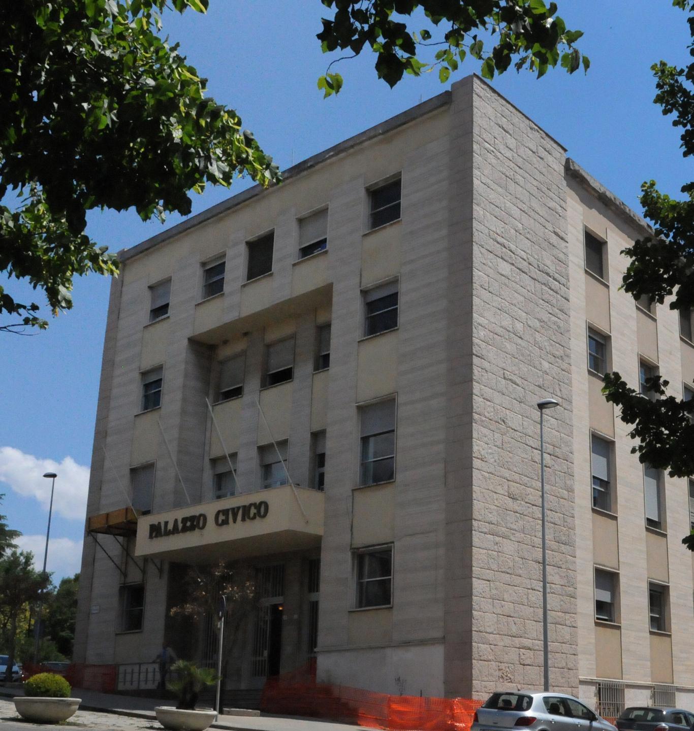 Aiuti al settore commercio, esenzione Tosap e bollo