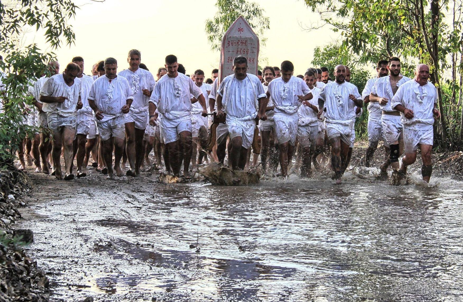 La Corsa degli Scalzi (la foto è di Ottavio Carta)