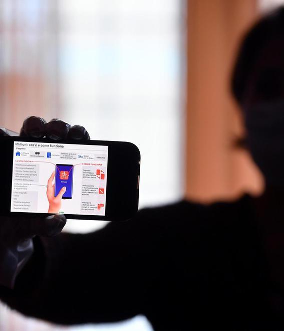«L’App Immuni? Non è efficace. E si rischiano solo falsi allarmi» 