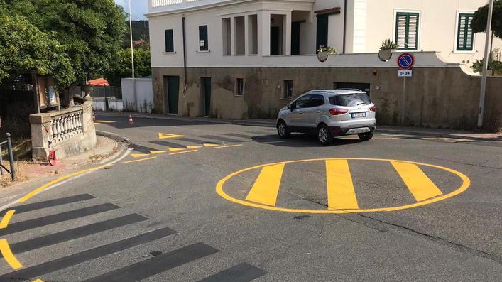 Ecco la rotatoria tra l’Aurelia e via Fucini Soddisfatti i commercianti: «Finalmente»