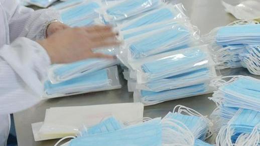 Mascherine distribuite gratuitamente in edicola ecco chi ha aderito finora