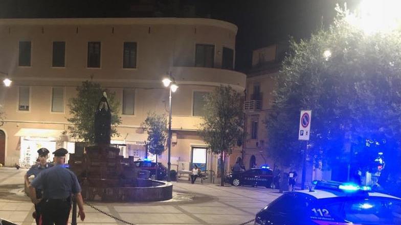 Aggressione notturna a colpi di bottiglia: 33enne ai domiciliari