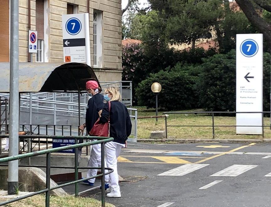 L’entrata del 7° padiglione, sede della libera professione