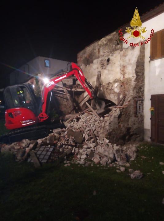 Il muro crollato a Montemurlo