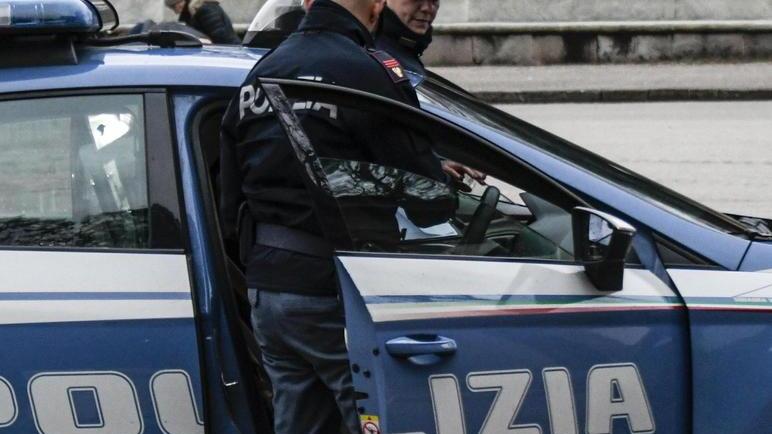 Anziano aggredito da una trans in macchina