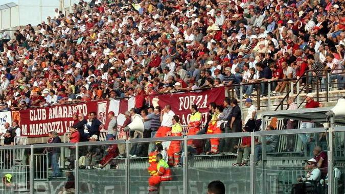 «Stadio vuoto? Esponiamo gli striscioni dei club»