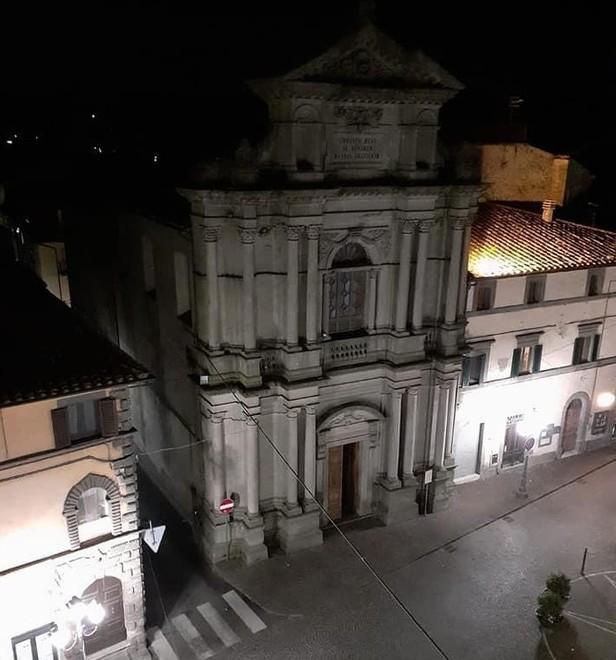 Luce tutta nuova per la piazza della Madonna