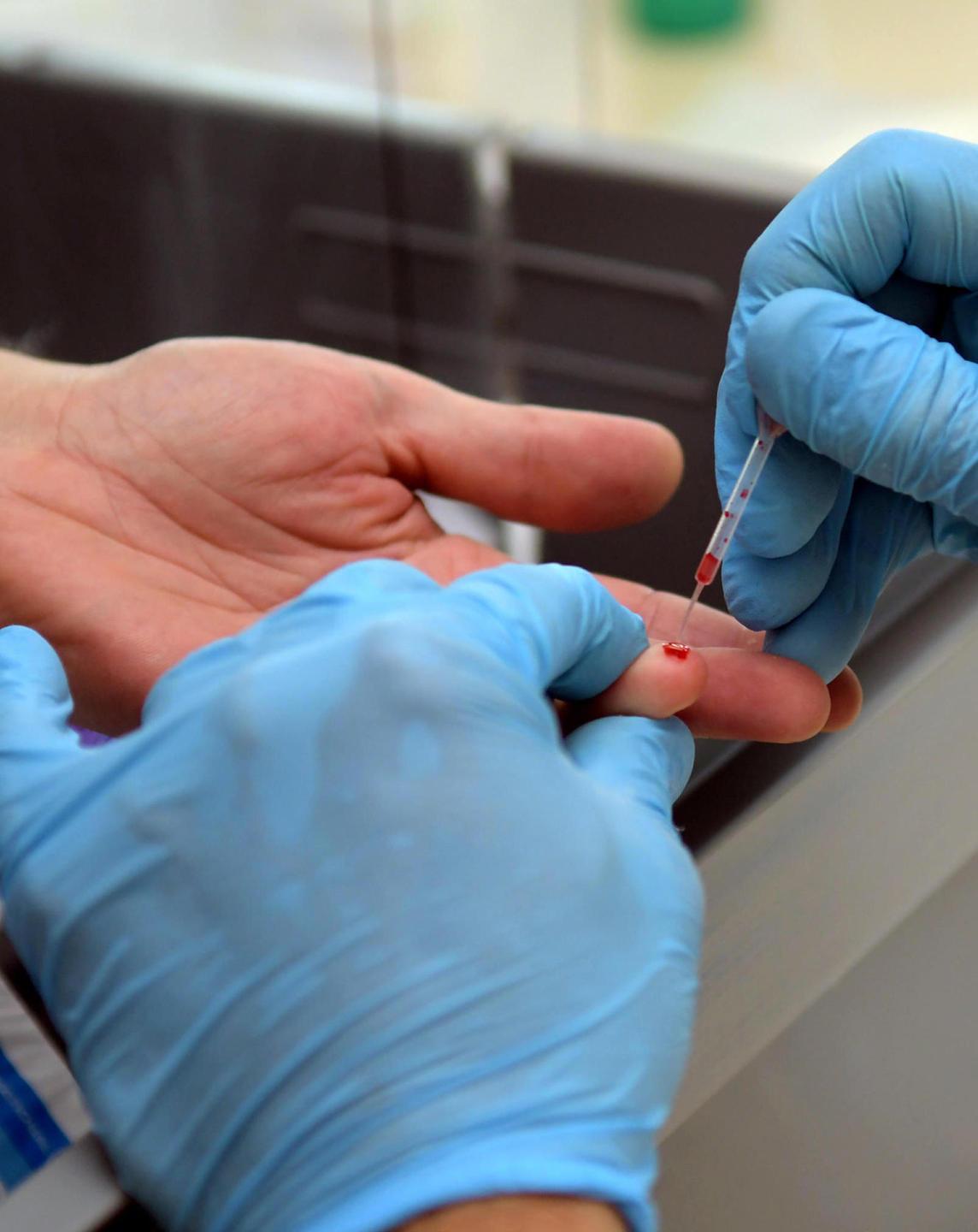 Coronavirus, i test sierologici vietati solo in Sardegna