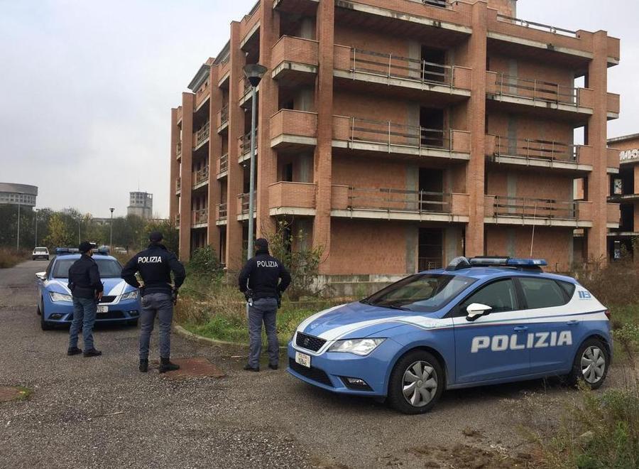 Un trentenne rapinato mentre compra droga L’aggressore fugge via