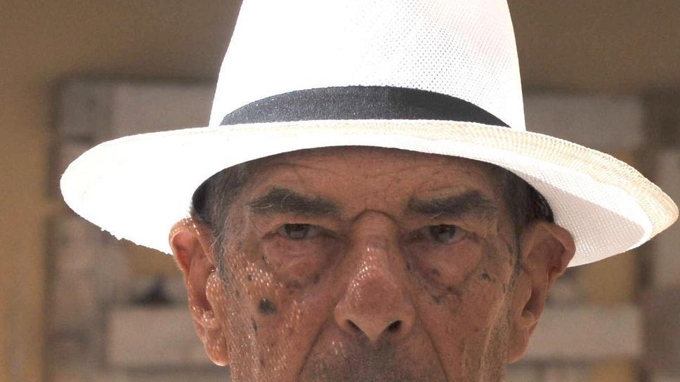 L’isola saluta il “conte Tonino”, oggi il funerale