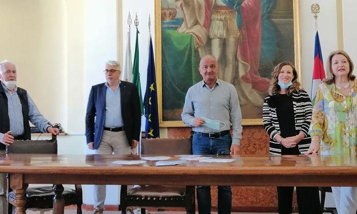 Buoni pasto per cittadini in difficoltà