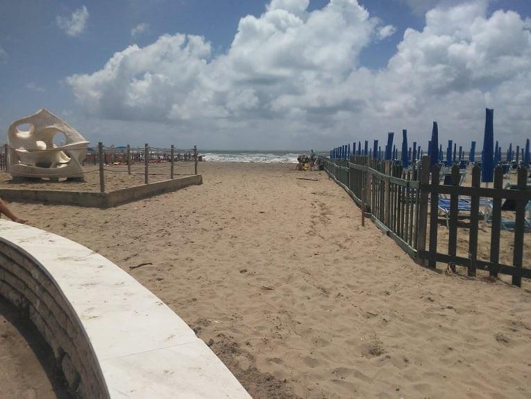Dall'ex zona rossa a Marina di Carrara, il racconto di una coppia di Codogno: «Al Sud non ci vogliono? E noi non ci andiamo...» 