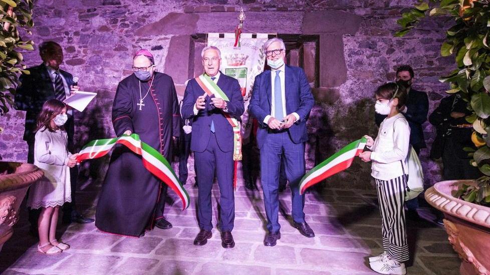 Viareggio festeggia duecento anni regalandosi la Torre Matilde