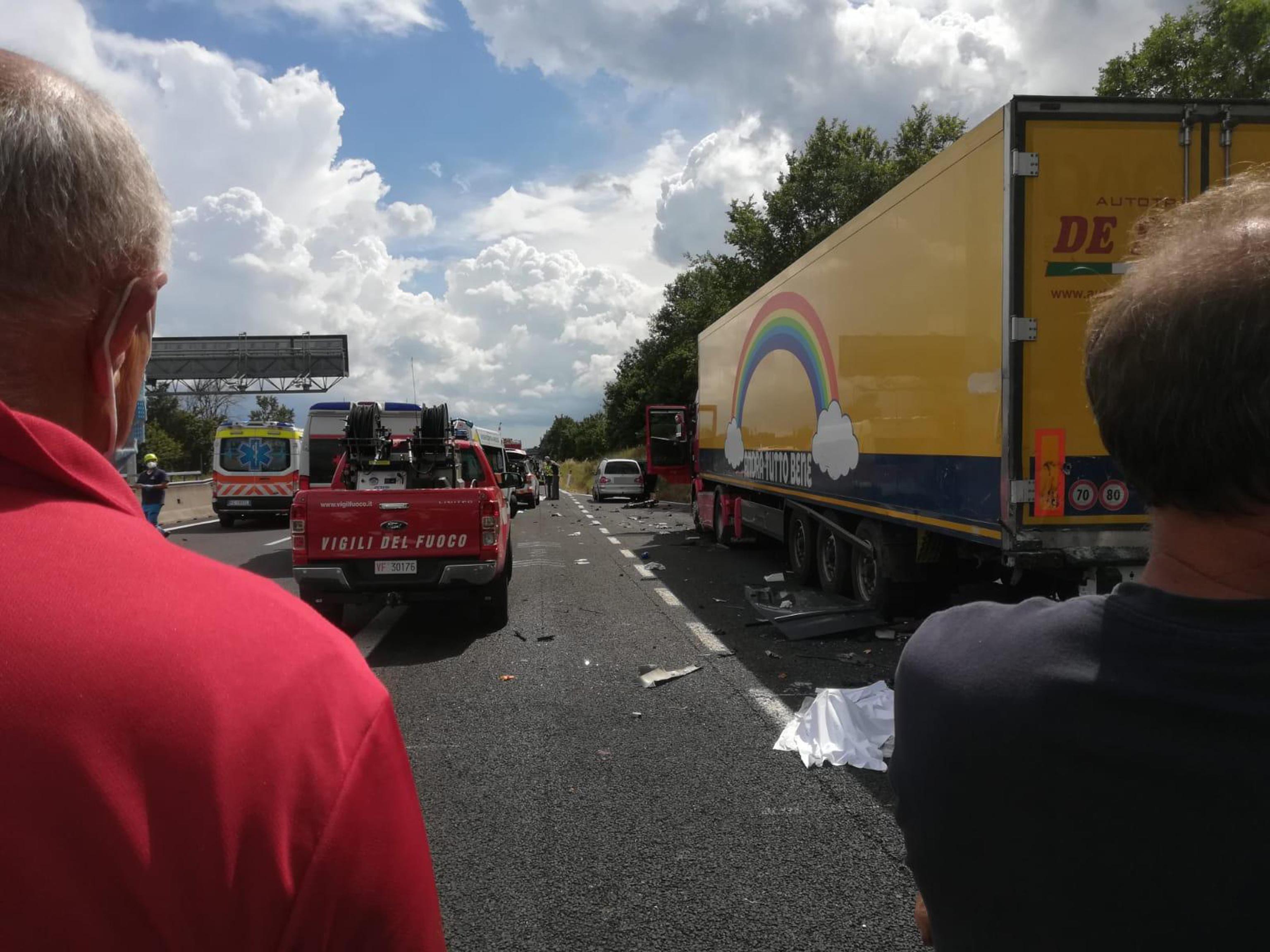 Incidente in A1, il padre arrestato: "Non riuscivo a tenere gli occhi aperti"