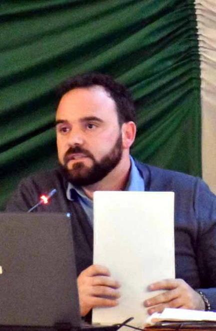 Suolo pubblico gratis per bar e ristoranti Ma i tavoli dovranno essere amovibili 