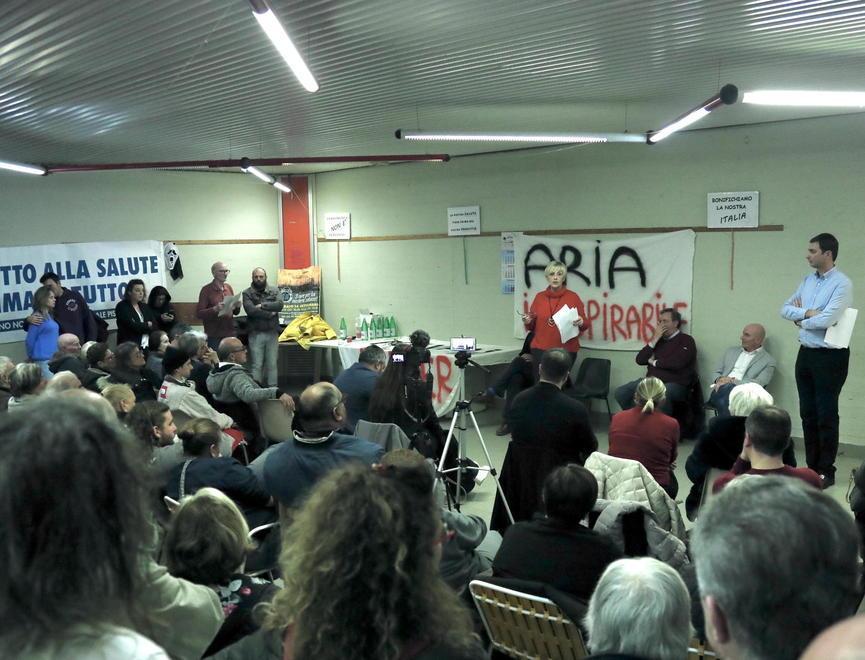 Tutti da sinistra a destra sono contro il presidente 