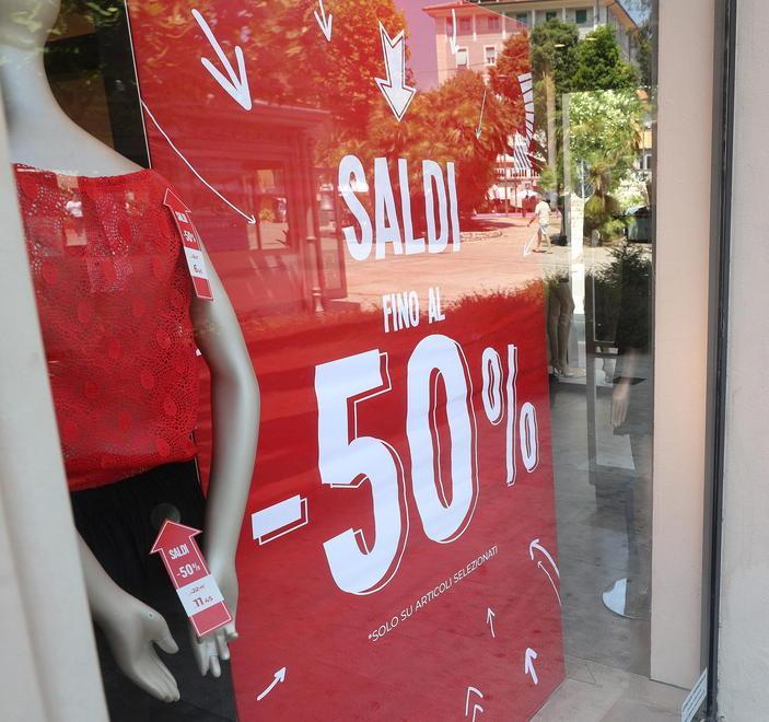 Per Federmoda è positivo il posticipo dei saldi estivi 
