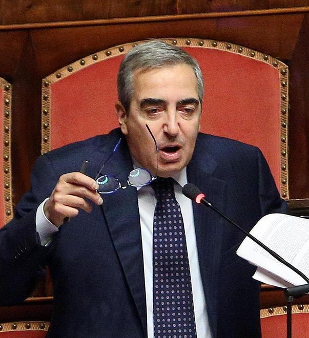 Gasparri: mettiamola al posto della ministra dell’Istruzione