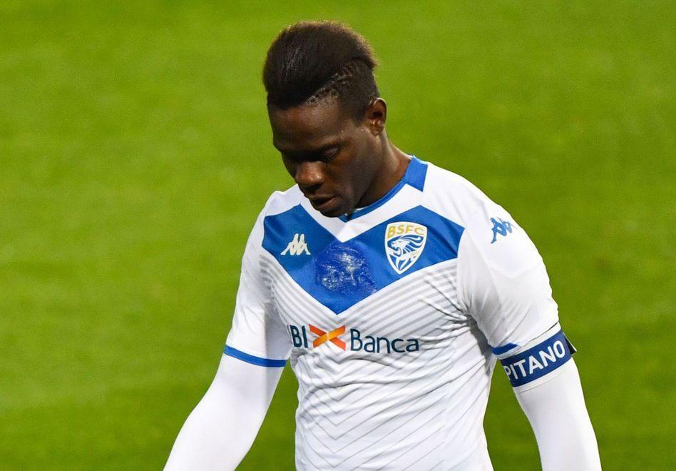 Balotelli licenziato dal Brescia «Saltati troppi allenamenti» 