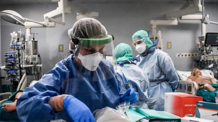 Modena Il killer silenzioso dei pazienti Covid «Basta un esame per individuarlo»