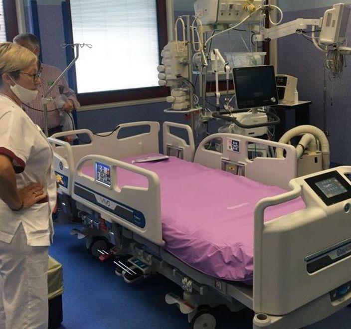 Uno dei letti acquistati con le donazioni