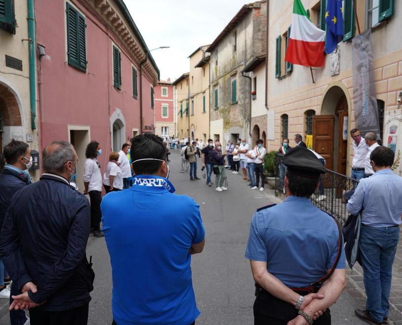 Un momento del flash mob organizzato sabato scorso a Terricciol