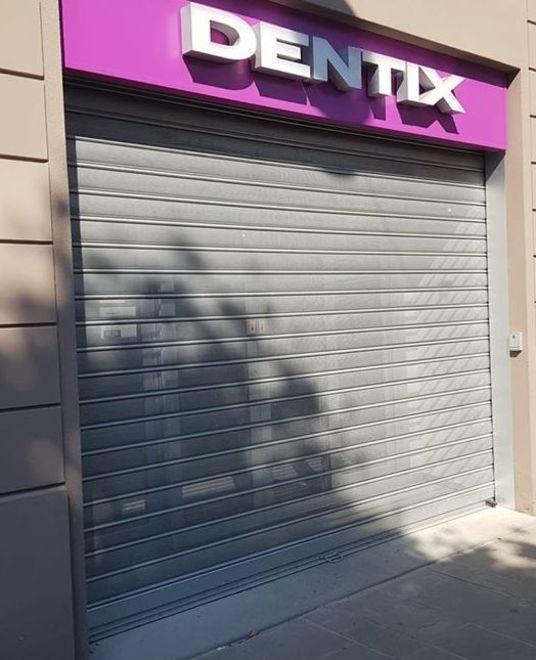 Cliniche “Dentix” ancora chiuse: i pazienti pronti a passare alle vie legali 