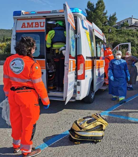 Via il medico a bordo dell’ambulanza, scatta la protesta dell’Elba orientale 