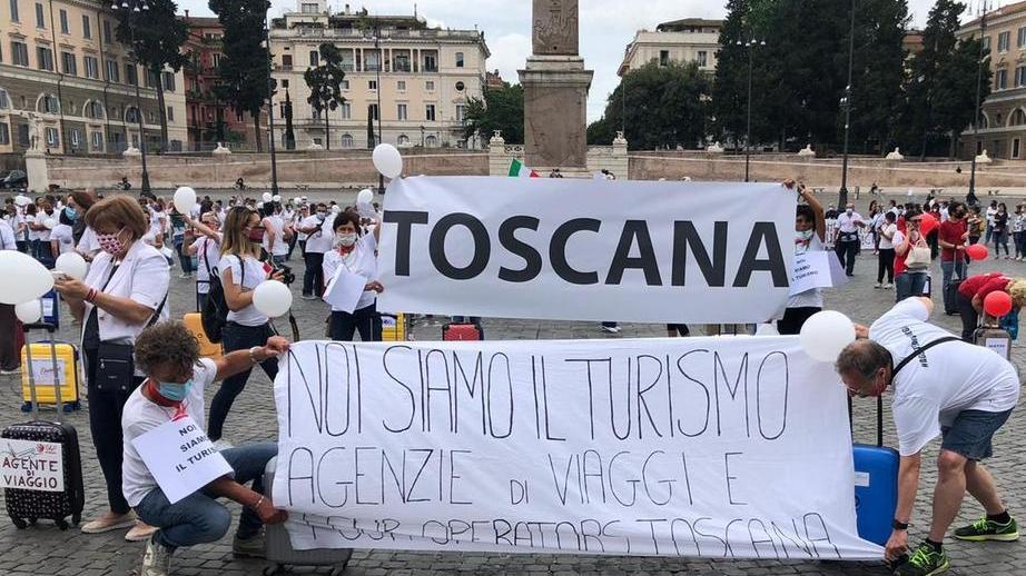 Gli agenti di viaggio livornesi «Con noi partite in sicurezza»