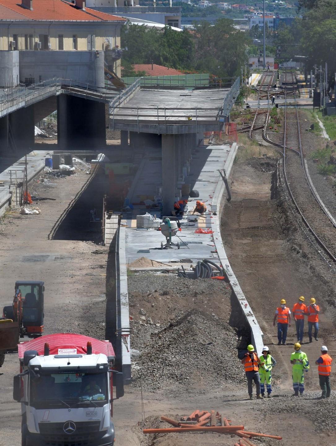 La nuova stazione ferroviaria è già ripartita 