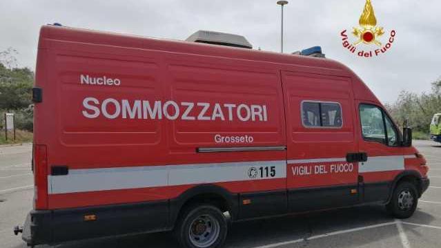 Sorpresi dalla piena del torrente, salvati due ragazzi dai vigili del fuoco