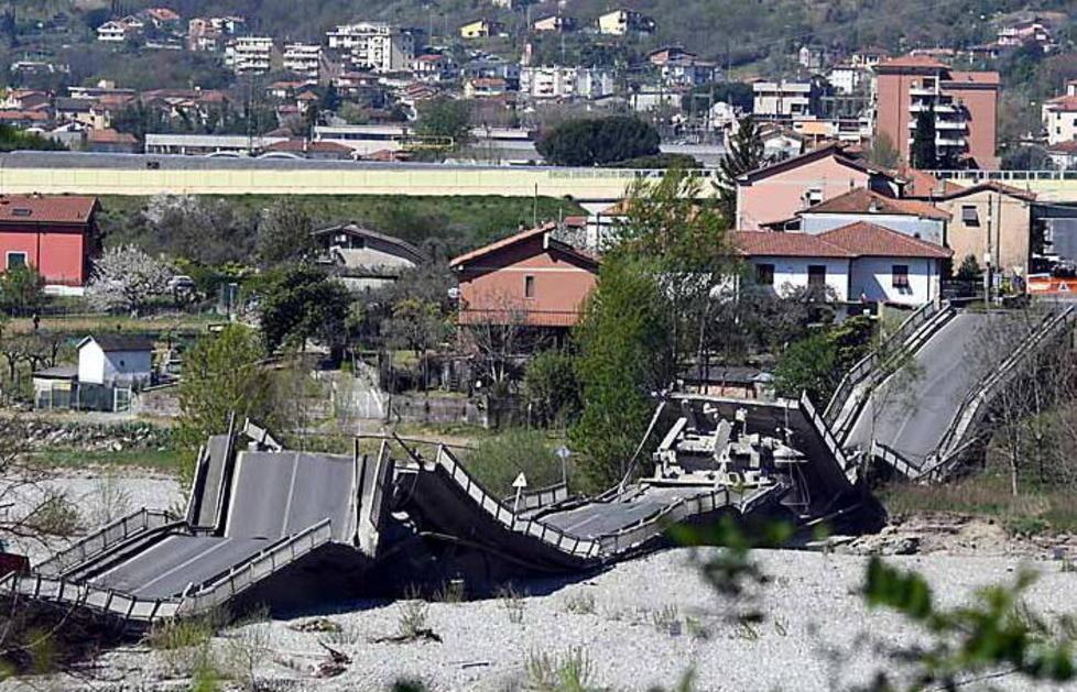 Enrico Rossi commissario per il ponte di Albiano Magra. «Subito le rampe per l’A15» 