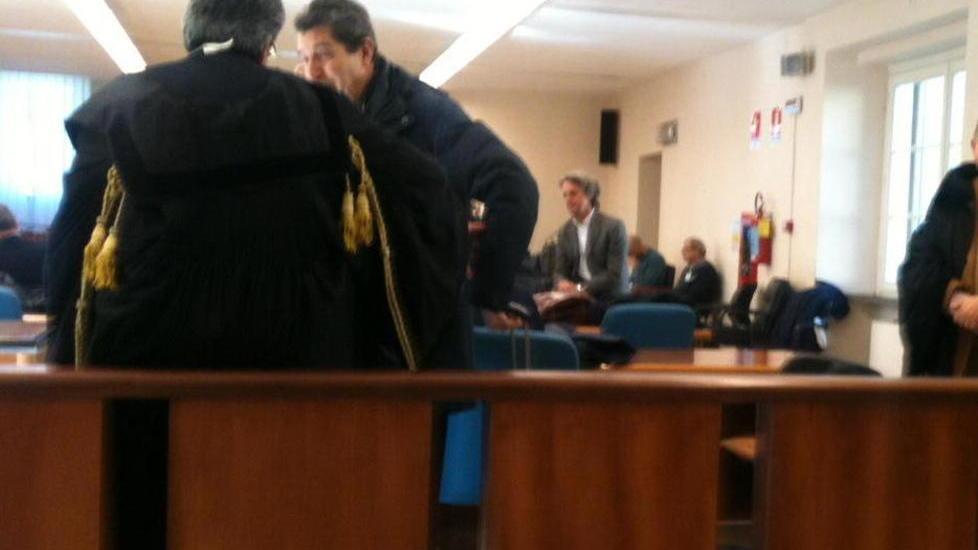 Perseguitava la vicina di casa, condannato disabile