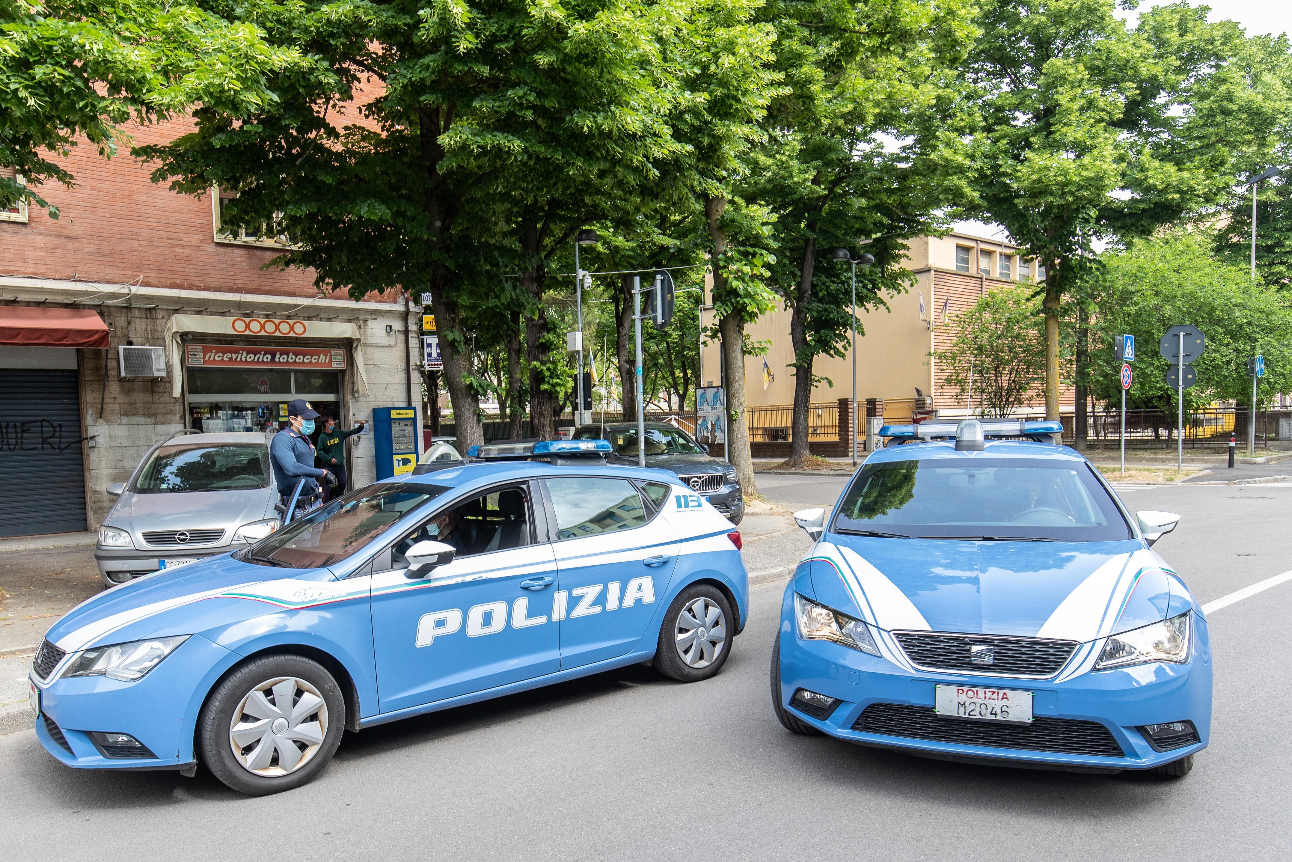 Ferrara, calci alla polizia: arrestato 23enne in Gad