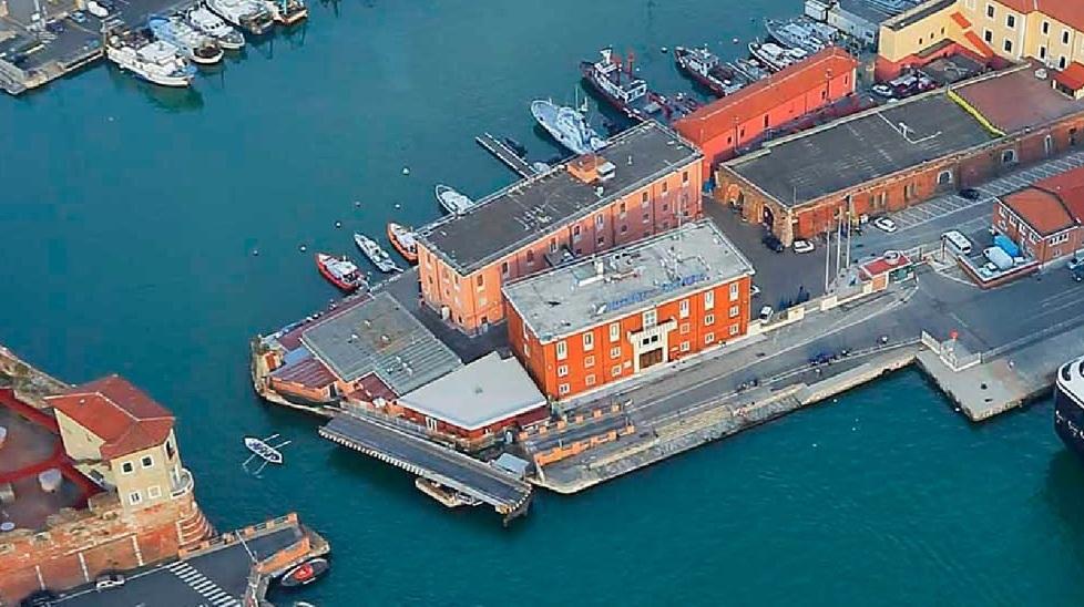 Caos in porto, marittimi sul piede di guerra: «Senza paga da mesi, sequestrate la nave» 