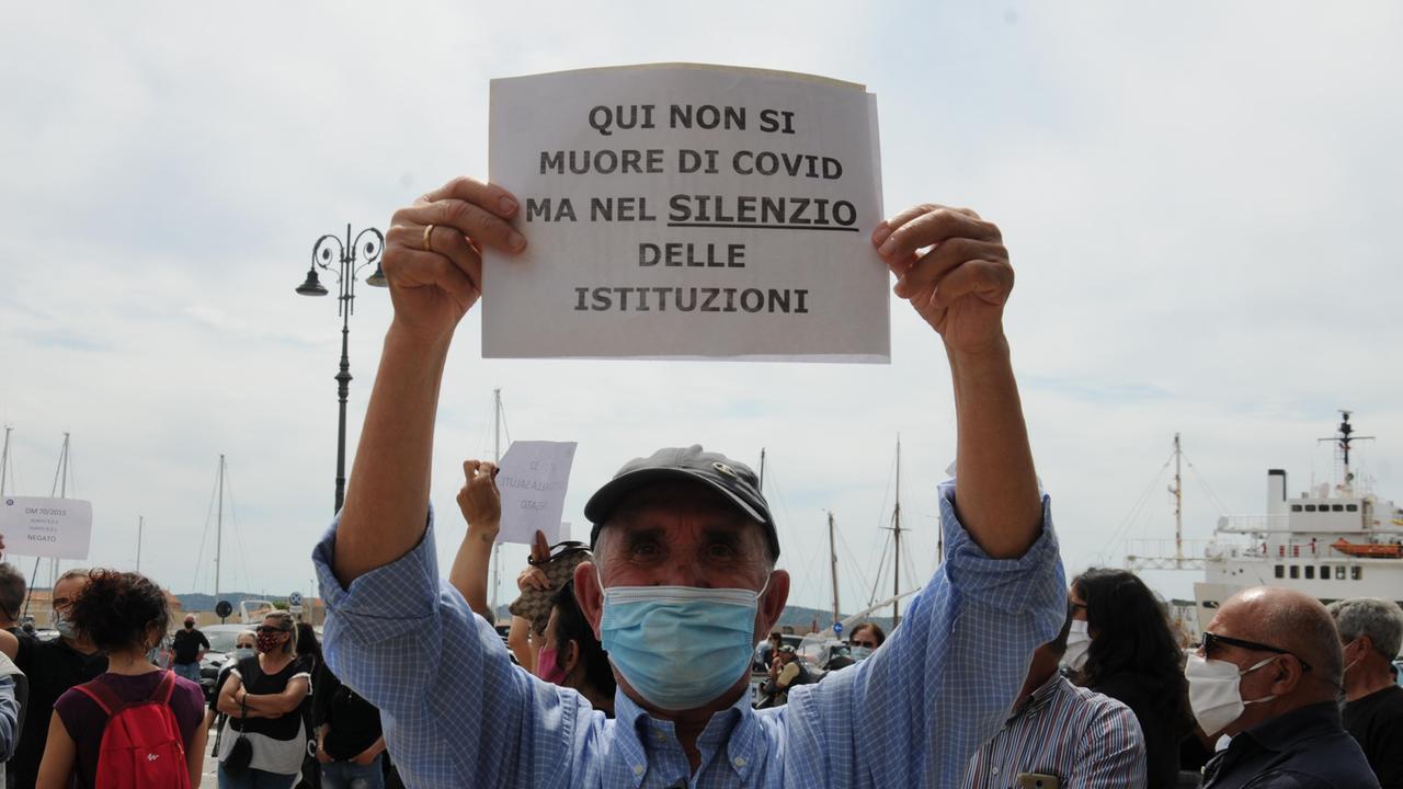 Li Gioi, M5s: "L'ospedale della Maddalena sta per essere chiuso. Nessuna sostituzione per i primari in pensione"