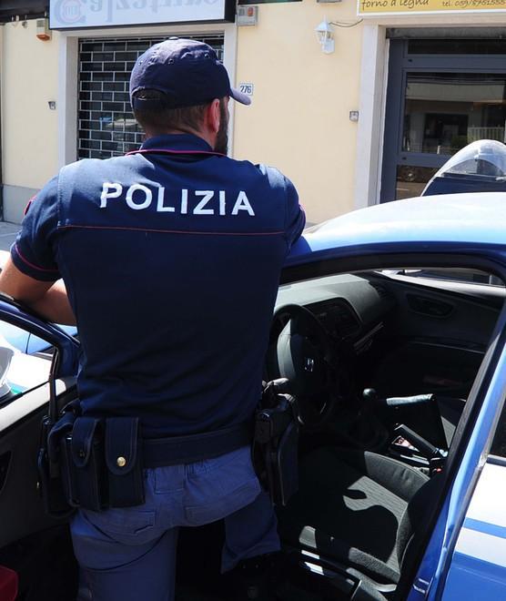Caccia all’auto azzurra di Modena e Castelnuovo: tre colpi in poche ore 