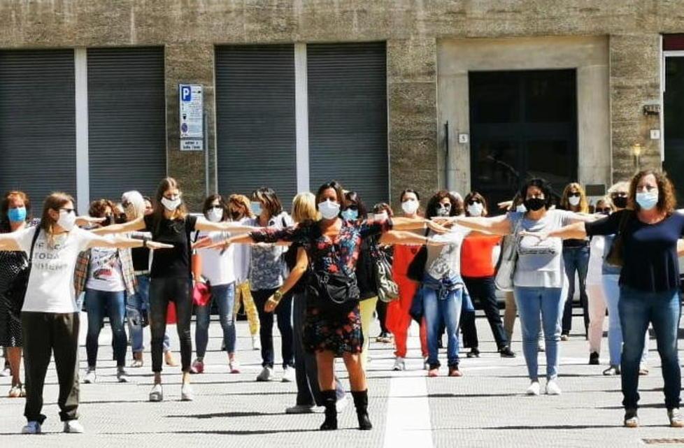 Il flash mob in piazza Civica