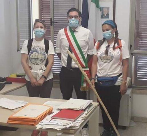 Tappa reggiana per il bordone diretto al papa con una lettera 
