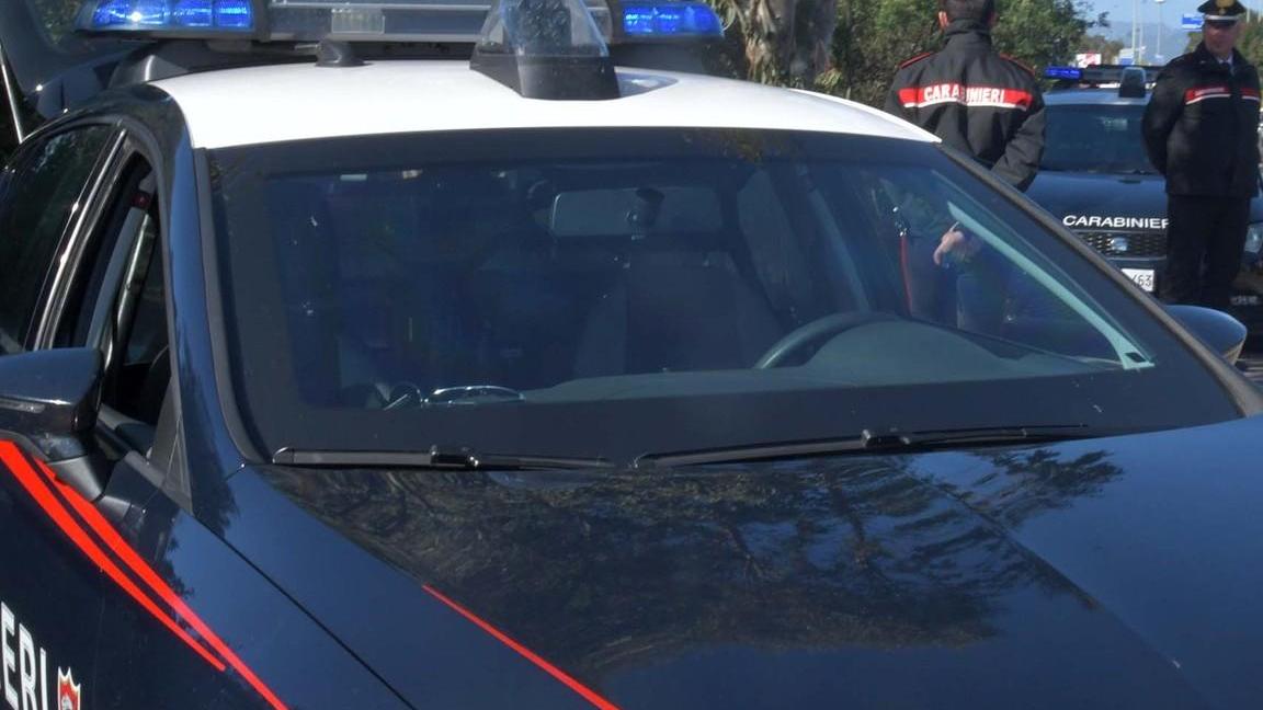 Coppia nigeriana tenta di strangolare badante nuorese: in cella