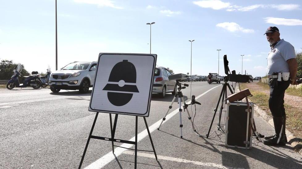 Il viale Italia? Un circuito per auto e scooter: fioccano le multe per eccesso di velocità