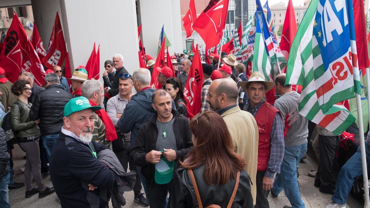 Una manifestazione dei dipendenti di Forestas, immagine di repertorio