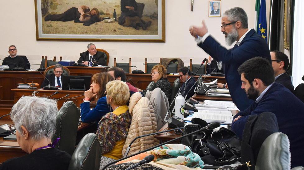Proposte della minoranza bocciate in consiglio? «Sì, dall’arroganza» 