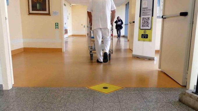 Ferrara, ospedali ferraresi Covid free: sindaci e aziende ai ferri corti