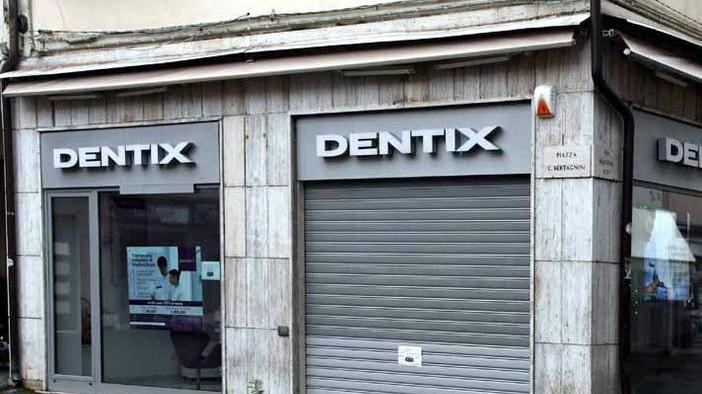 Quei finanziamenti “facili” per le cure alla Dentix E le vittime ora vanno in tv