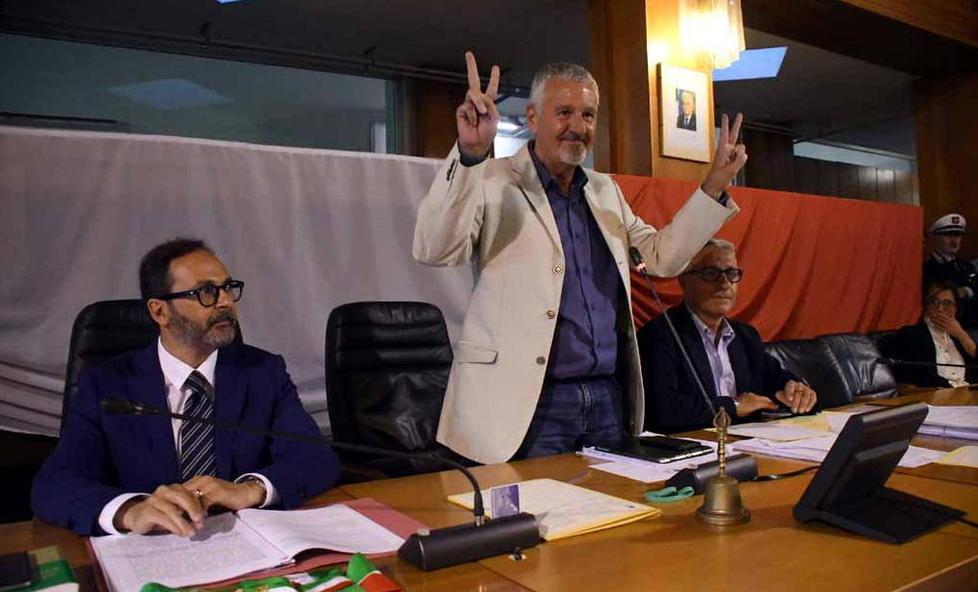 «Ero al confine della spiaggia Questa è diffamazione» 