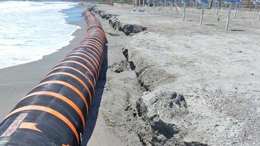 «Per salvare le spiagge servono interventi in mare»