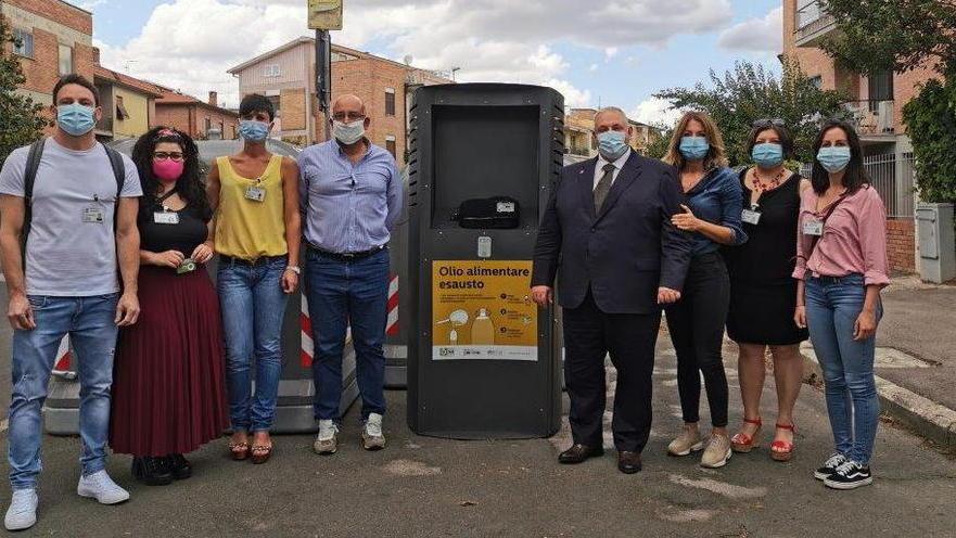 Olio alimentare, 15 postazioni dove smaltirlo in città e frazioni