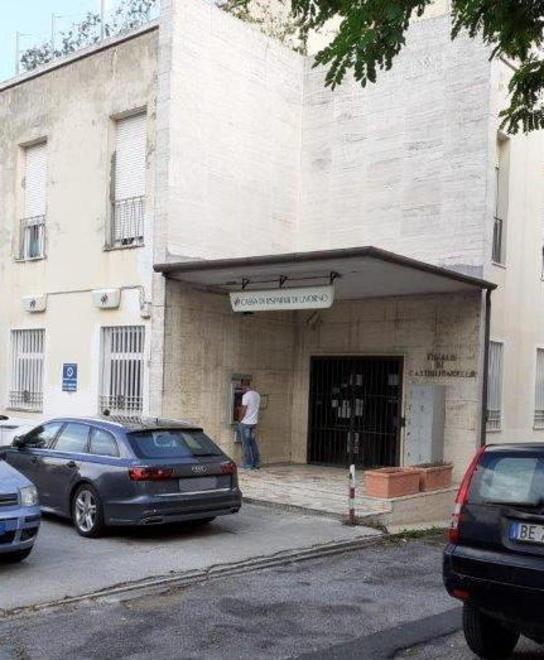 Protesta dei cittadini «Filiali Bpm chiuse ci mandano a Rosignano» 